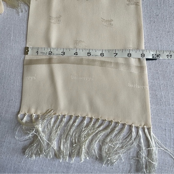 •Burberry Cream 100% Silk Fringed Scarf Embossed Logo & Brand Name Vintage Scarf - Picture 12 of 16